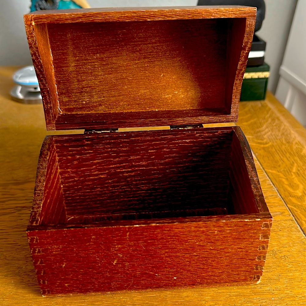 Vintage HEDBERG Wood Index 3x5 Card/ Recipe Box With Hinges